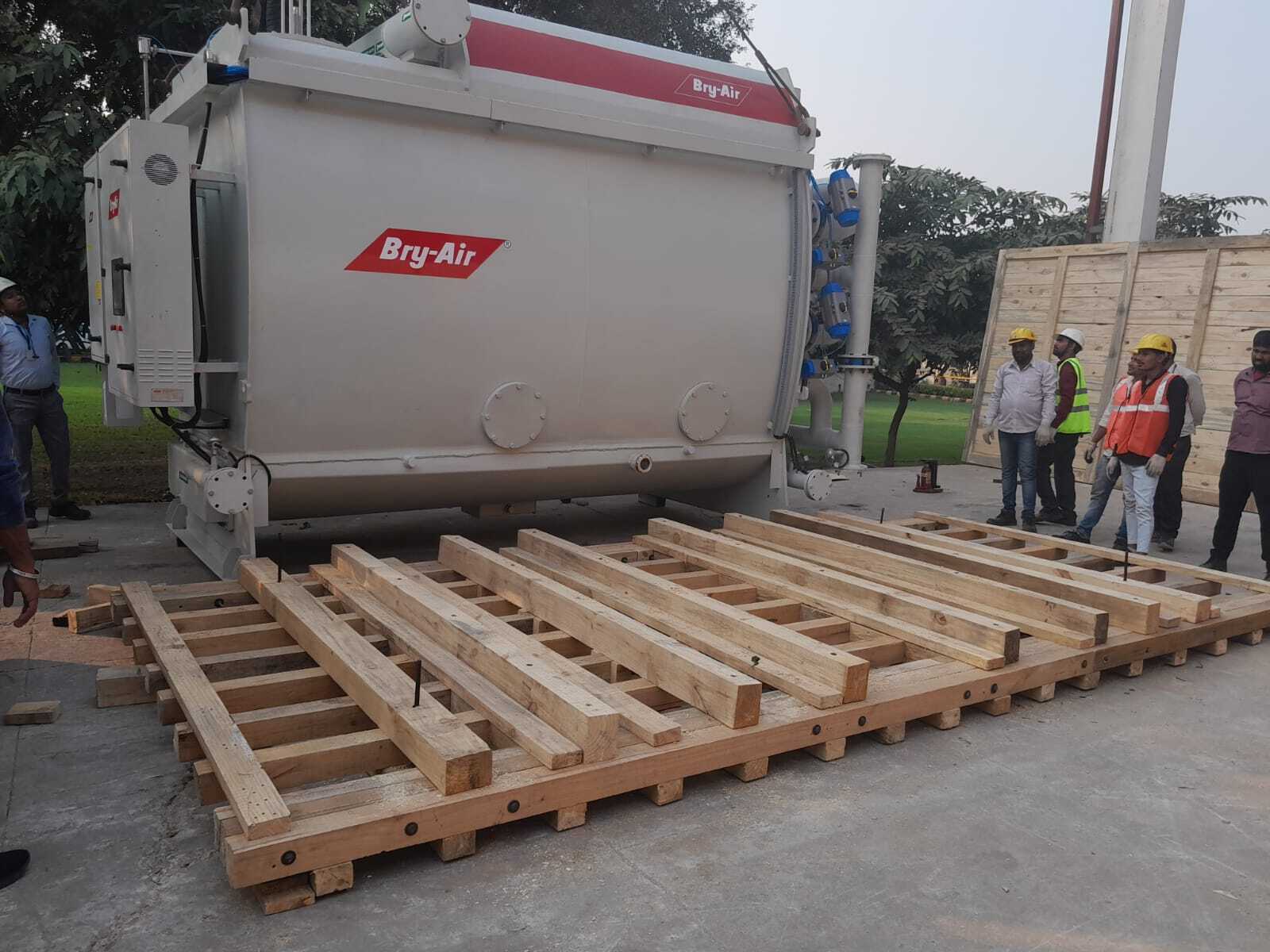 mri-machine-medical-equipment-packaging-hospital-grade-protection-for-sensitive-diagnostics